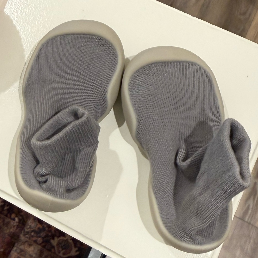 Tiny Explorings size 12-18 mo